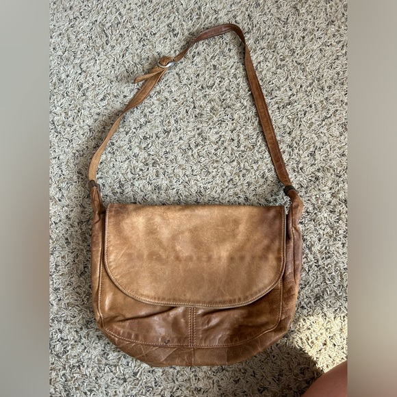 Handbags - Vintage crossbody leather purse